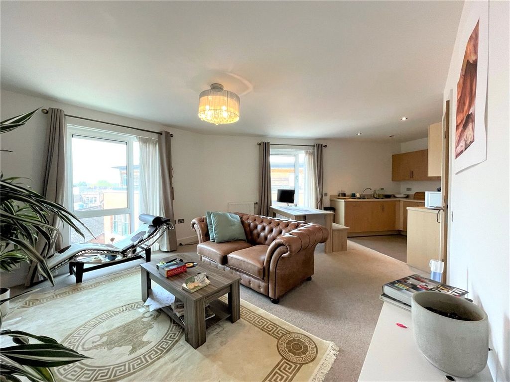Property photo 2 of 10 Picture No. 15