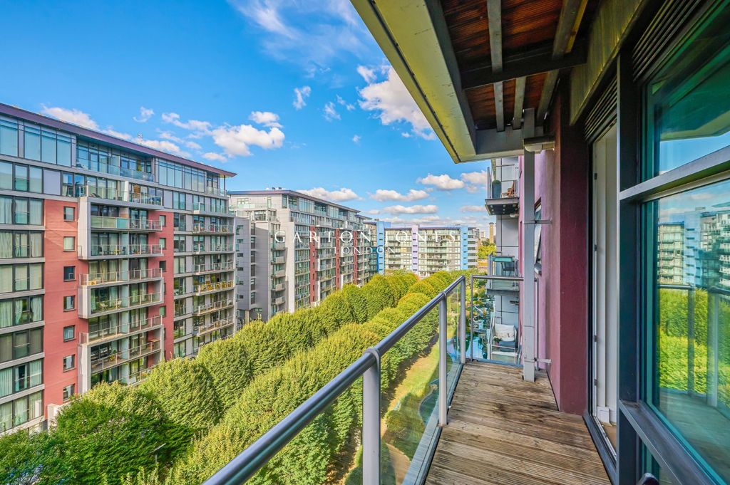 Property photo 2 of 17 Picture No. 23