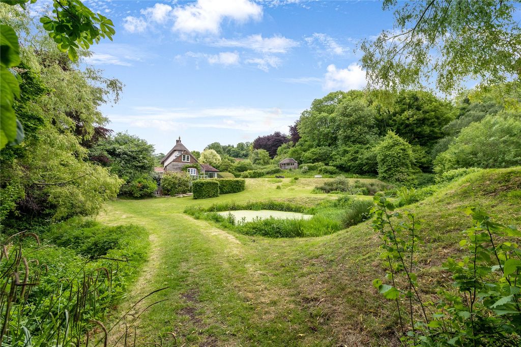 Property photo 3 of 22 Gardens