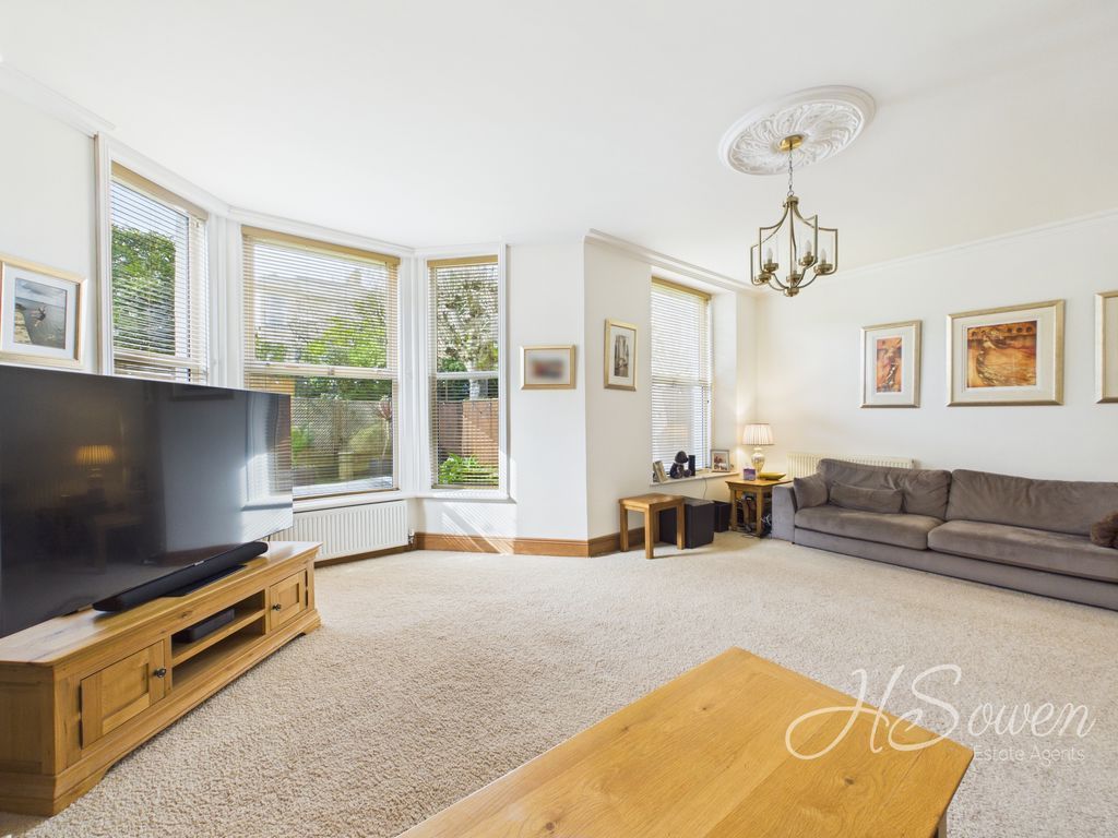 Property photo 3 of 29 Photo 19