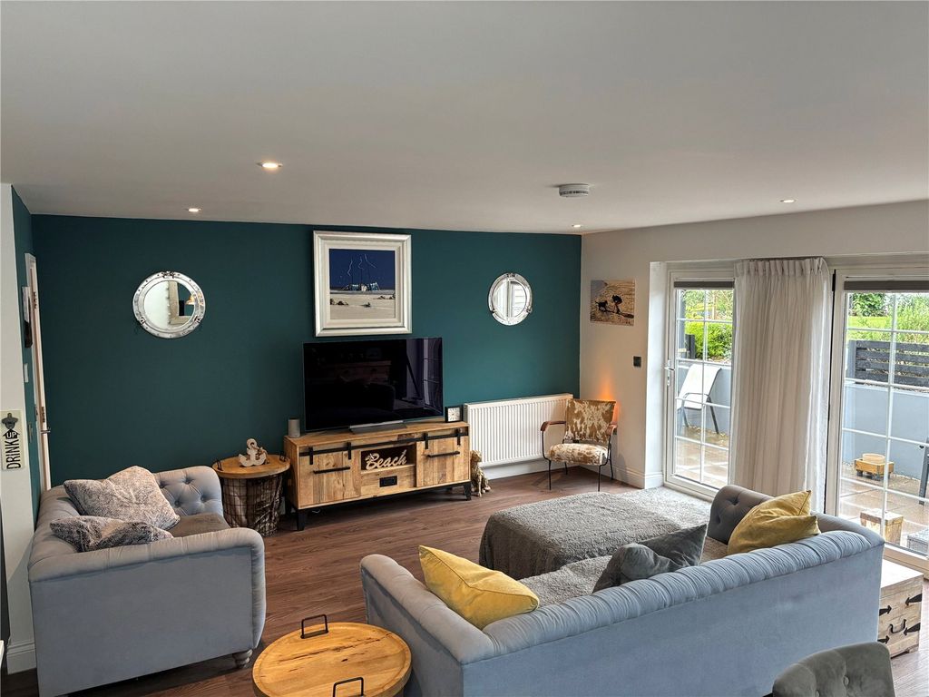 Property photo 3 of 26 Picture No. 34