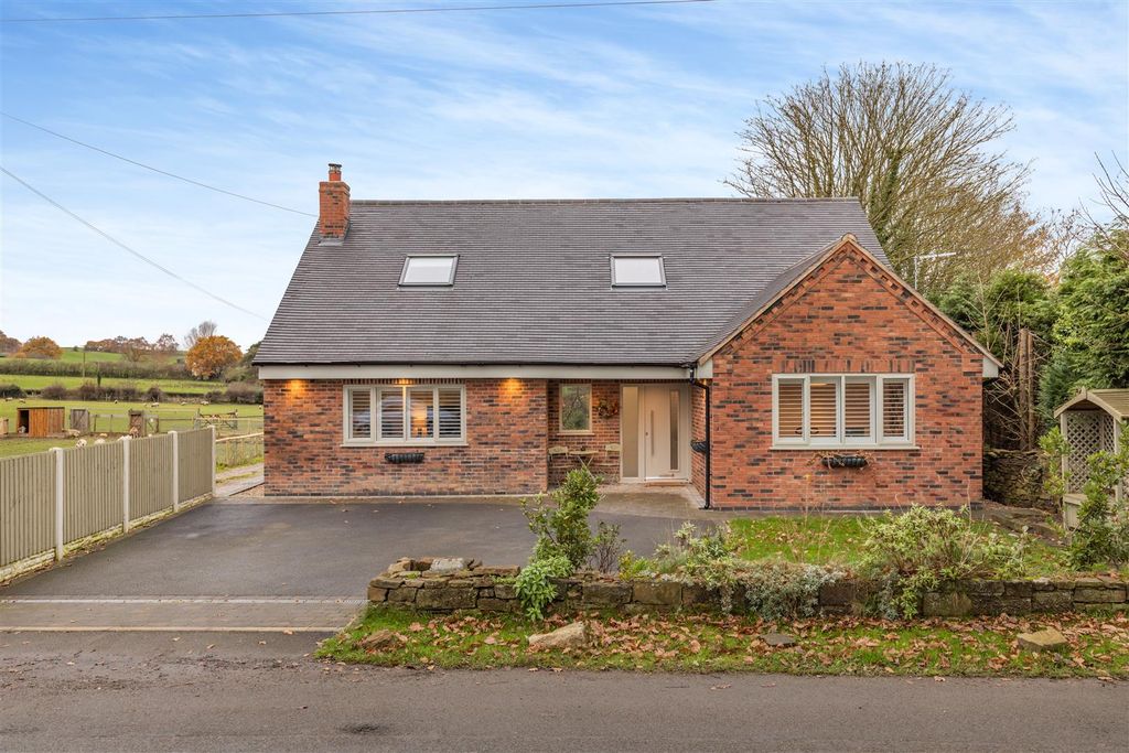 Property photo 1 of 23 8578201-Exterior04.Jpg