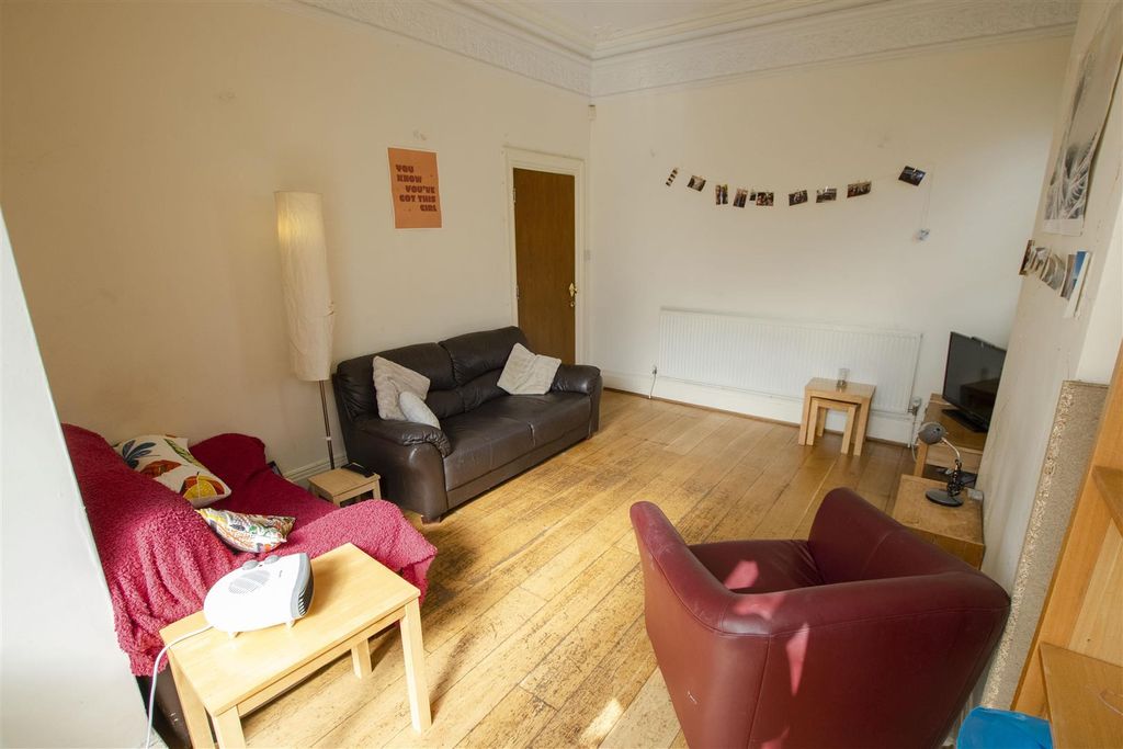 Property photo 2 of 24 Approach