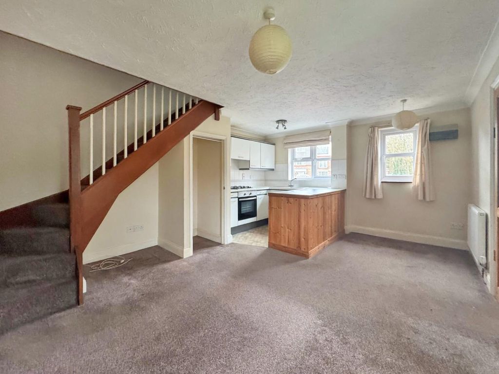 Property photo 3 of 11 8.Jpg