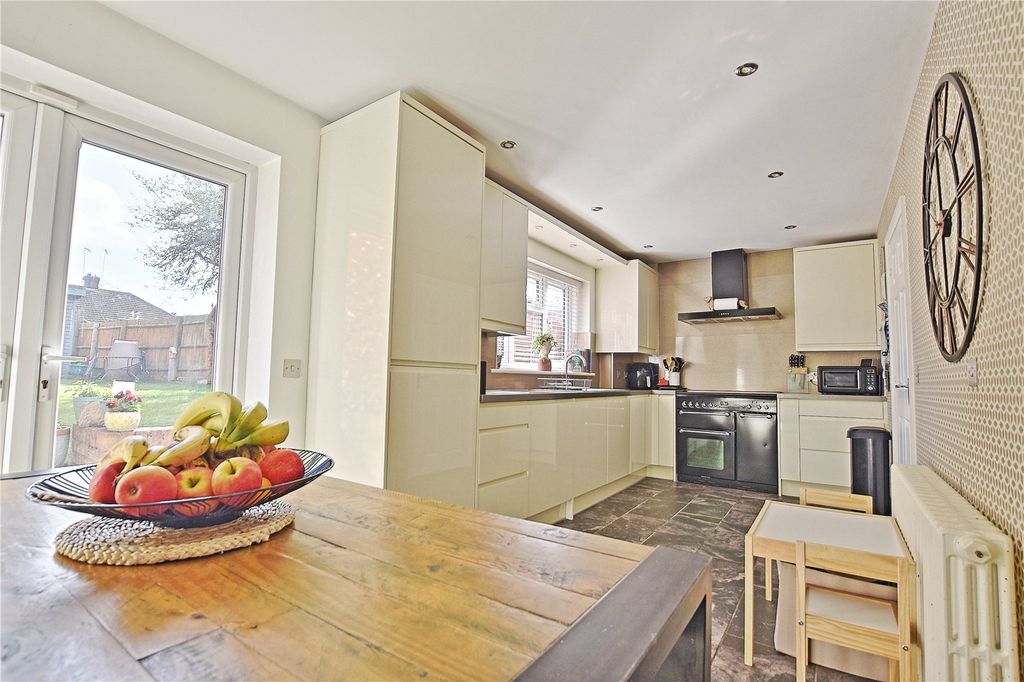 Property photo 2 of 16 Picture No. 01