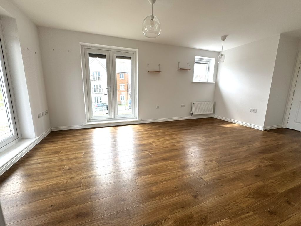 Property photo 3 of 14 2