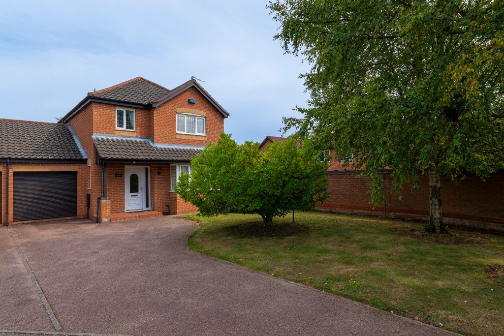 Property photo 1 of 19 4408700