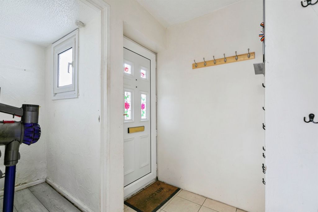 Property photo 3 of 20