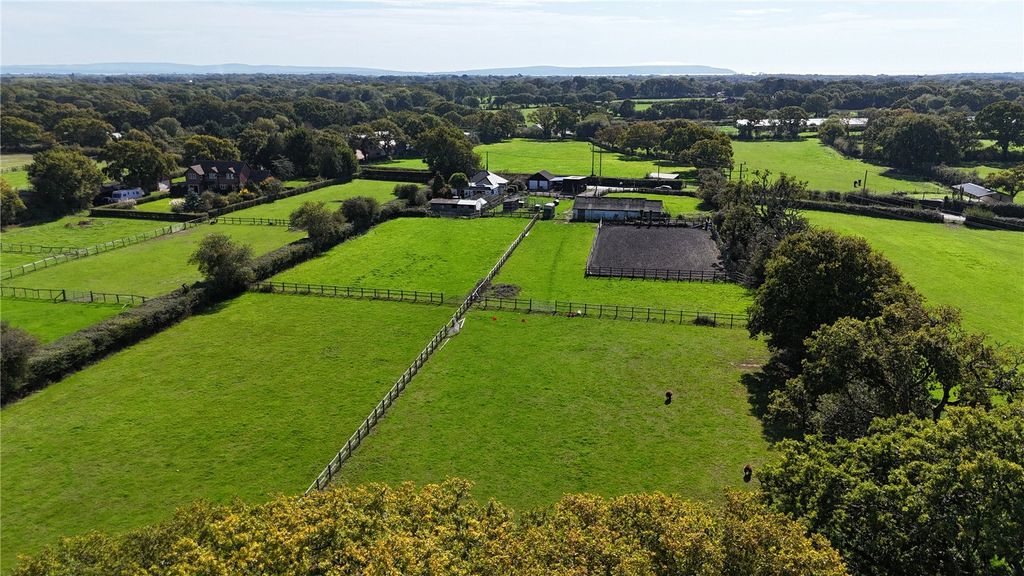 Property photo 1 of 28 Picture No. 80