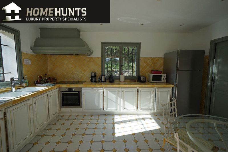 Property photo 3 of 25