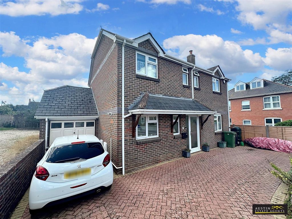 Property photo 1 of 21