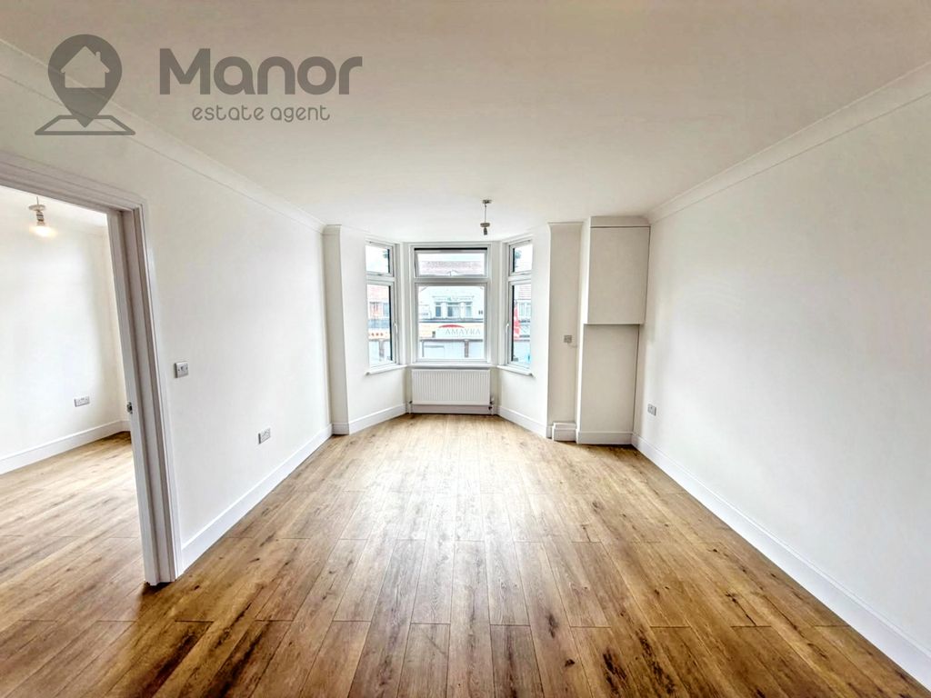 Property photo 2 of 14 Open Plan Kitchen