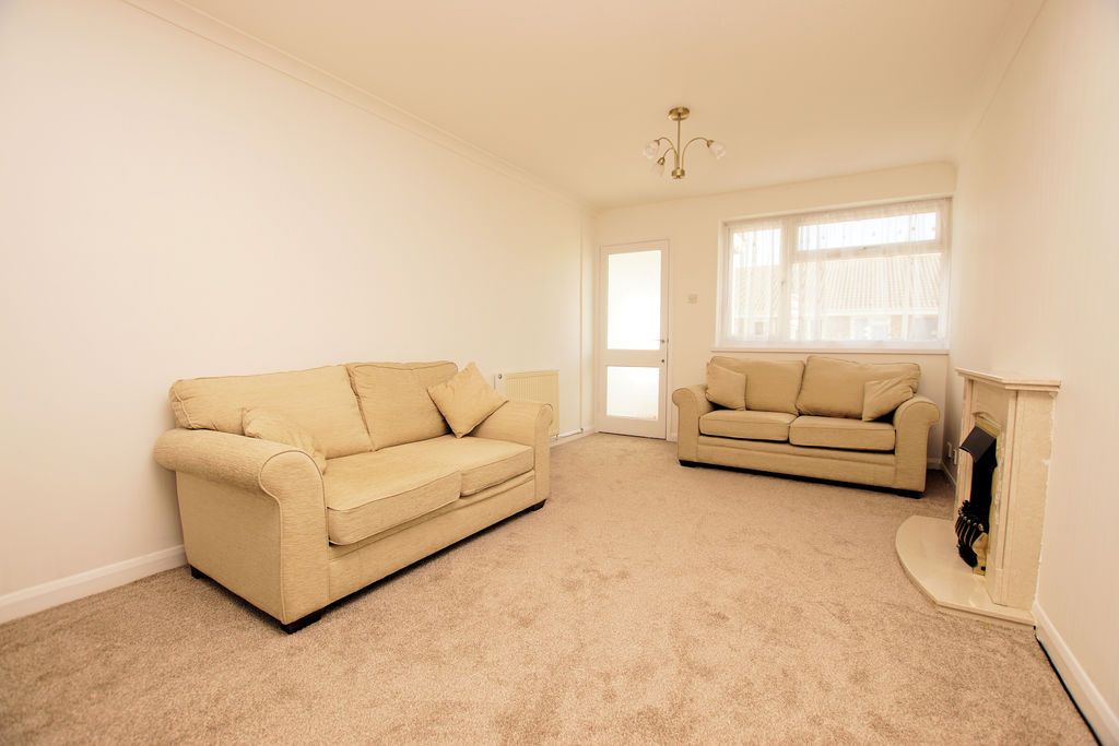 Property photo 2 of 14 Lounge