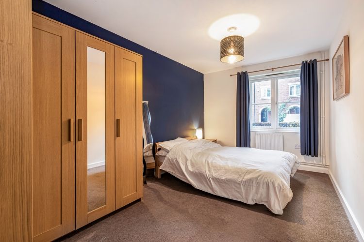 Property photo 2 of 12 308004