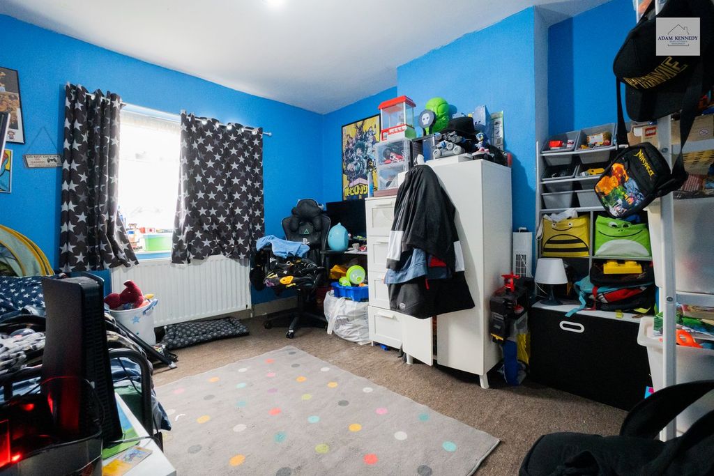 Property photo 3 of 12