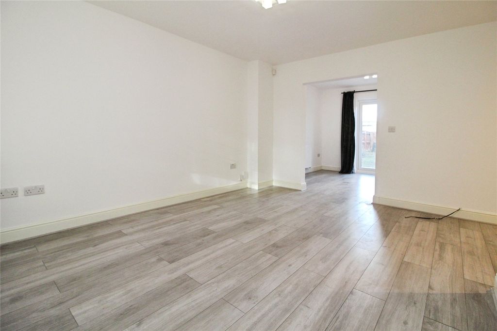 Property photo 2 of 13 Picture No. 18