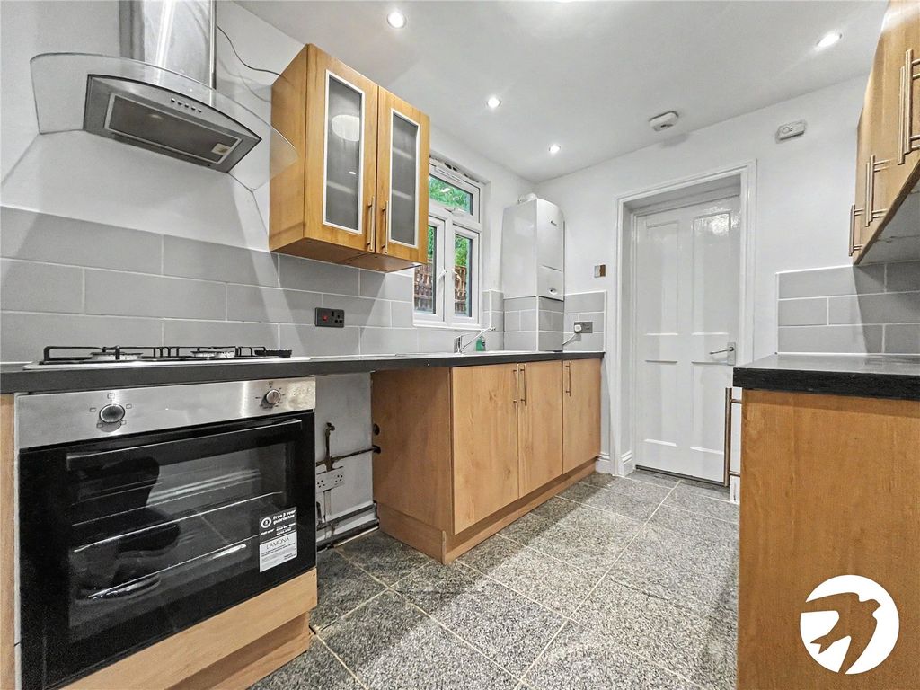 Property photo 3 of 17 Picture No. 10