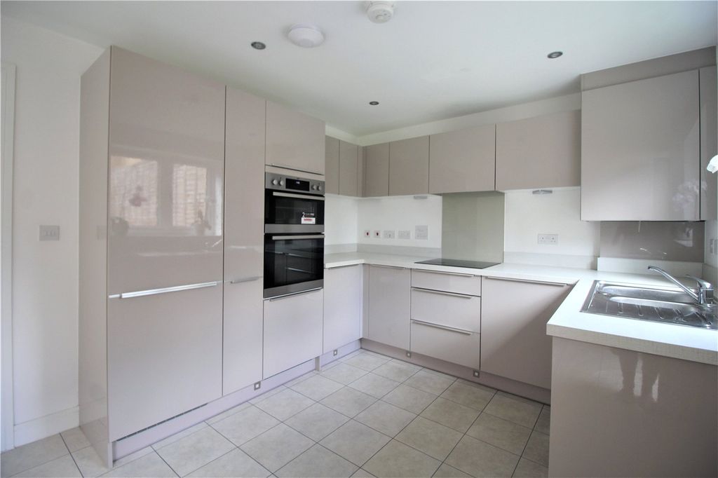 Property photo 3 of 21 Picture No. 16