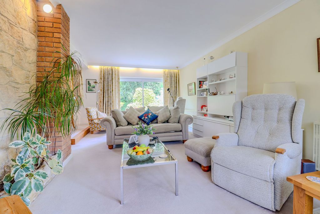 Property photo 2 of 22