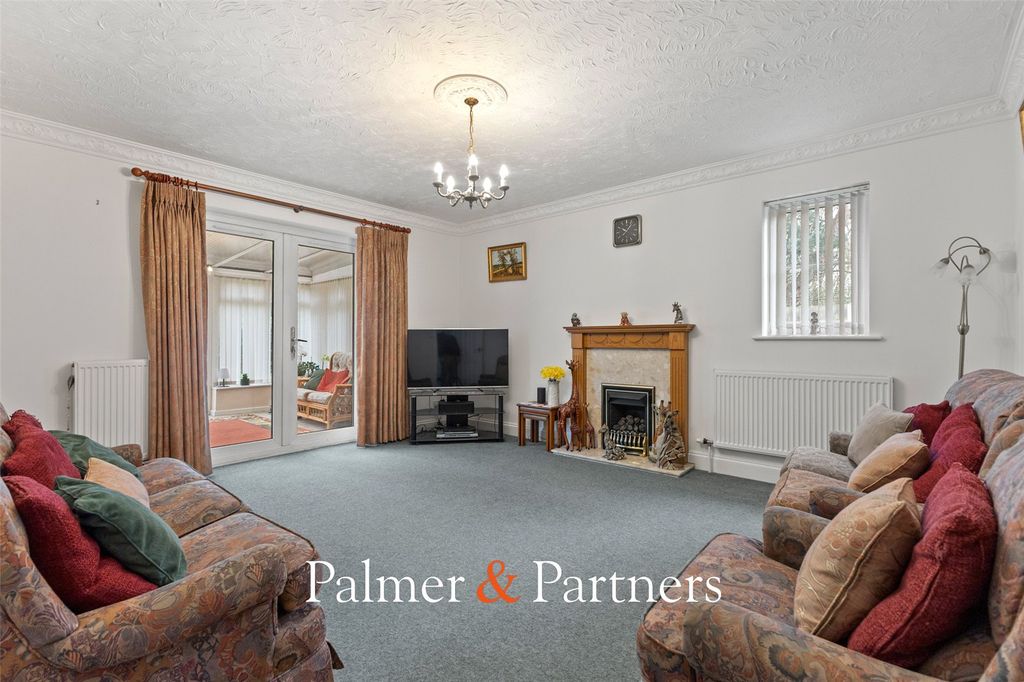 Property photo 3 of 27 Picture No. 04