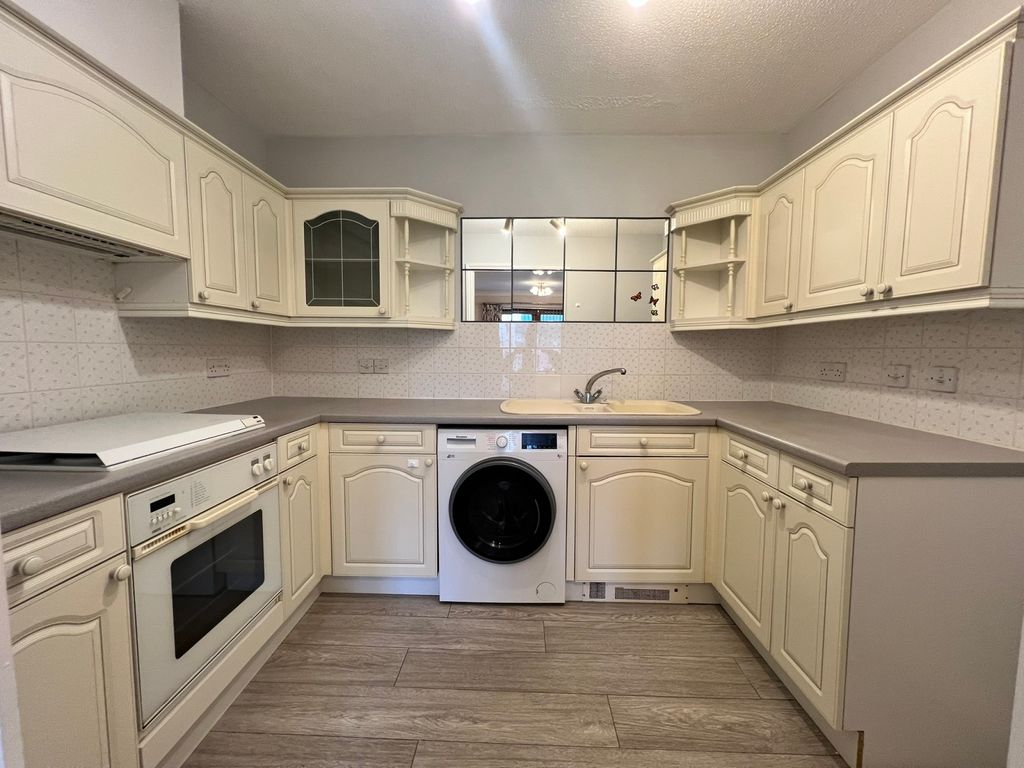 Property photo 3 of 9 Picture No. 04