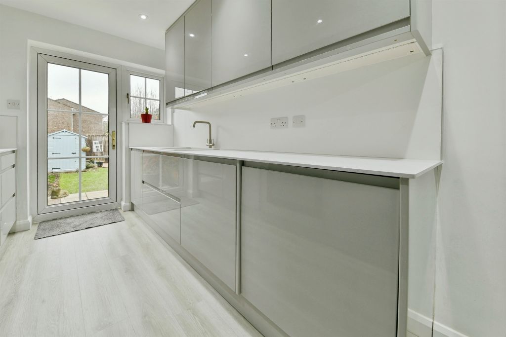 Additional image 11 of 4 bed terraced house for saleGlovers Close, Hertford SG13