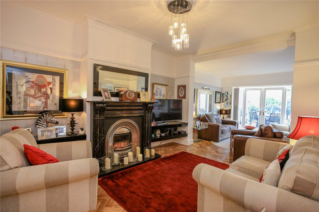 Property photo 3 of 26 Picture No. 10