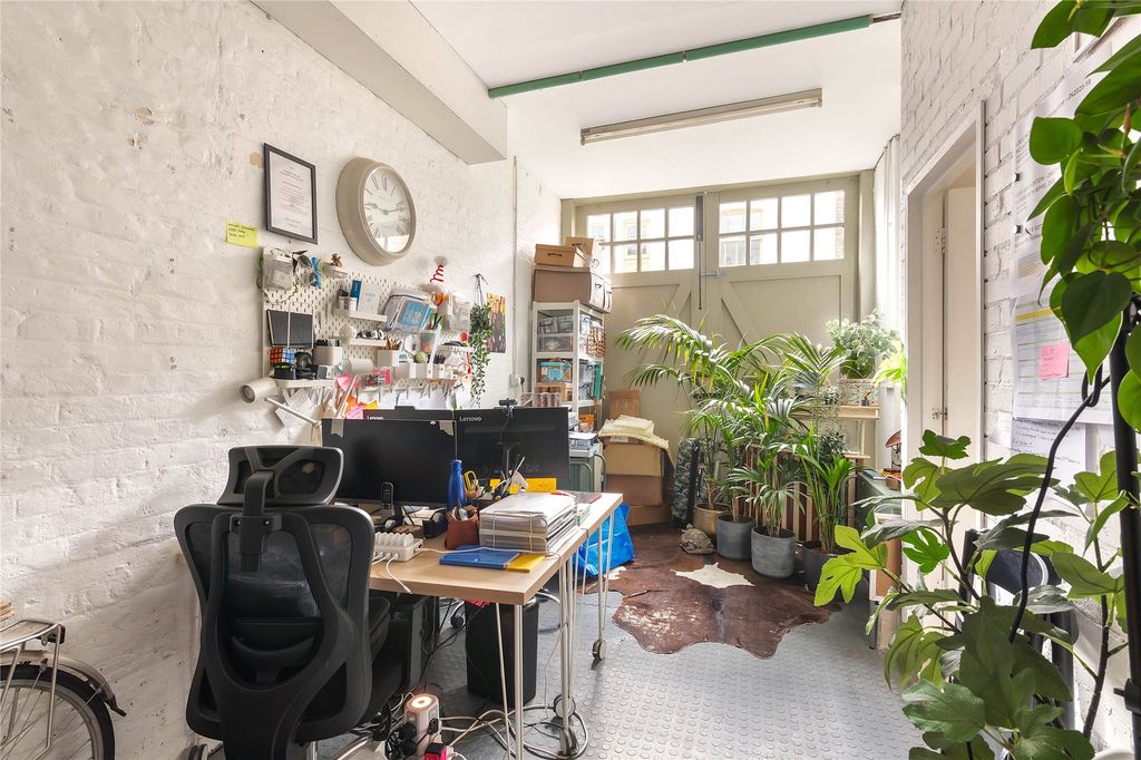 Property photo 2 of 10 Picture No. 02