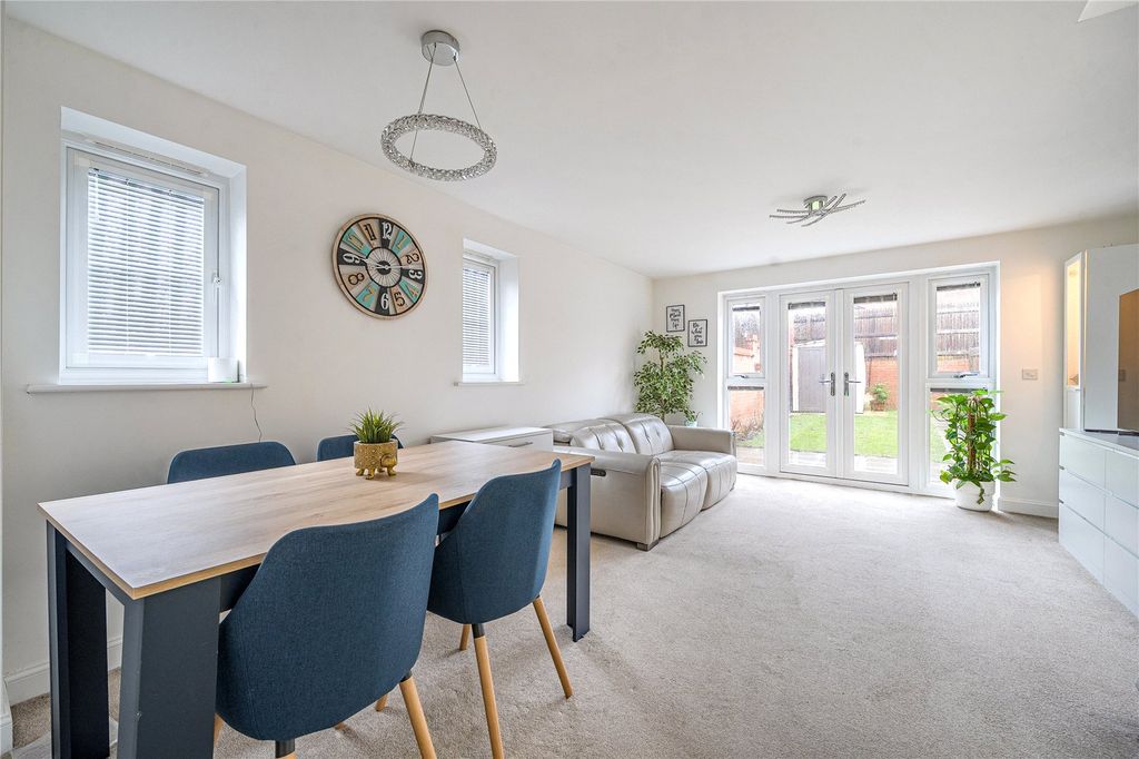 Property photo 2 of 14 Picture No. 76