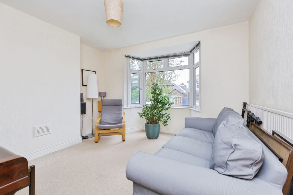 Property photo 3 of 17 Photo