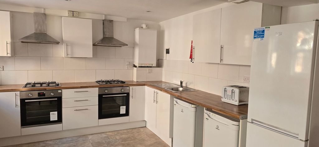 Property photo 1 of 8 Bright, Modern Kitchen With Matching White Cabinet...