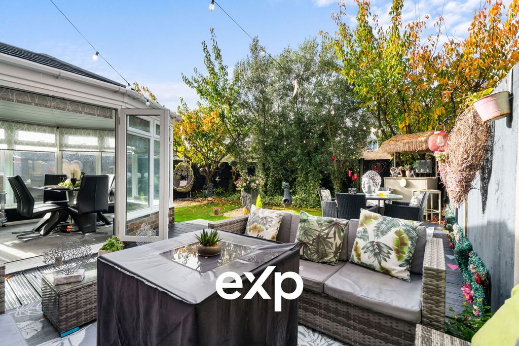 Property photo 2 of 29