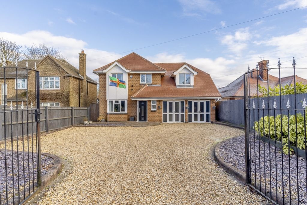Property photo 1 of 38 7 Hawthorn Road (North Greetwell)-8
