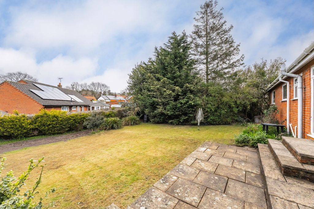 Property photo 2 of 16