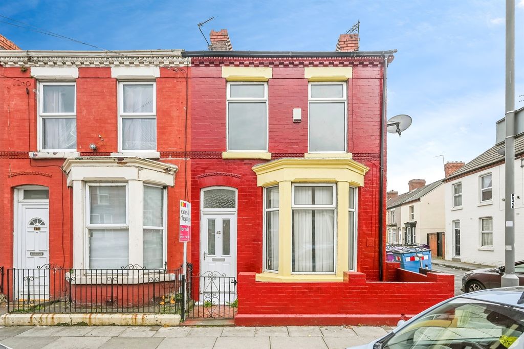 Property photo 1 of 12