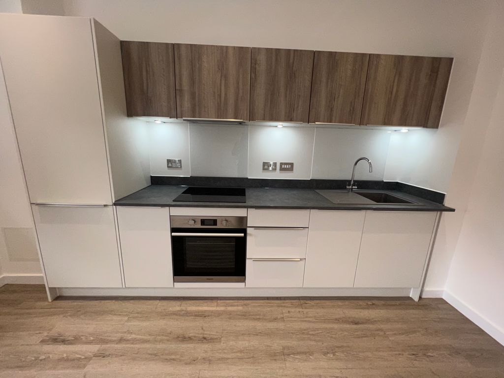 Property photo 3 of 5 Kitchen