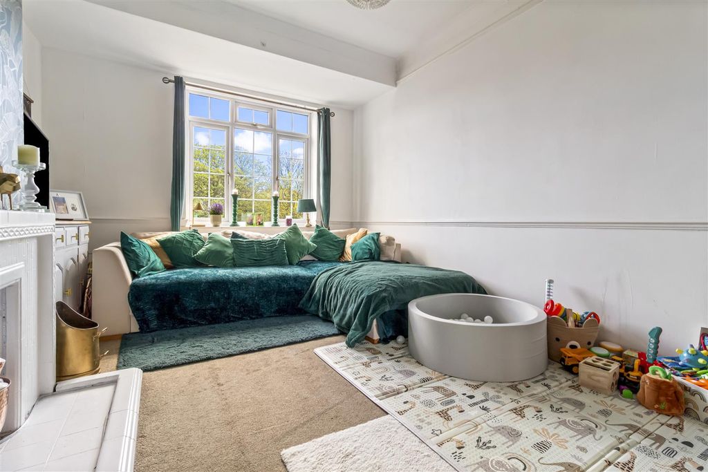 Property photo 3 of 11 3A Strand Parade New Shots-009.Jpg
