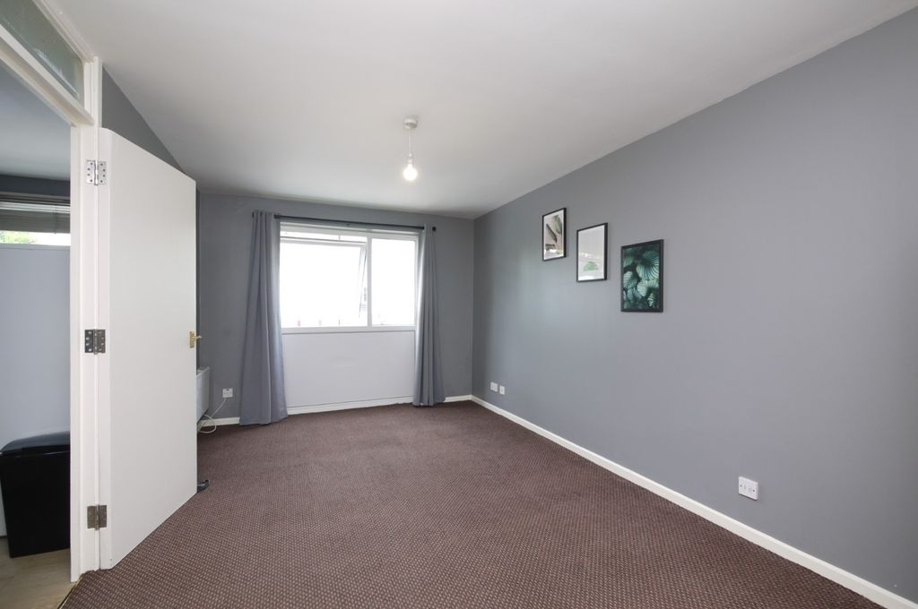 Property photo 2 of 8 2801502