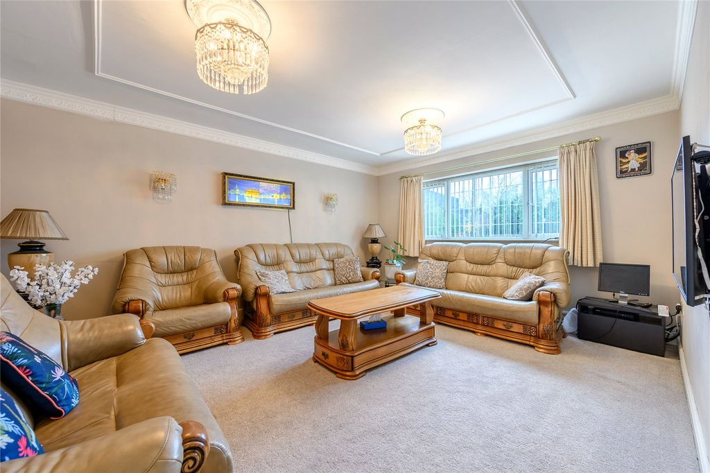 Property photo 2 of 39 Picture No. 20