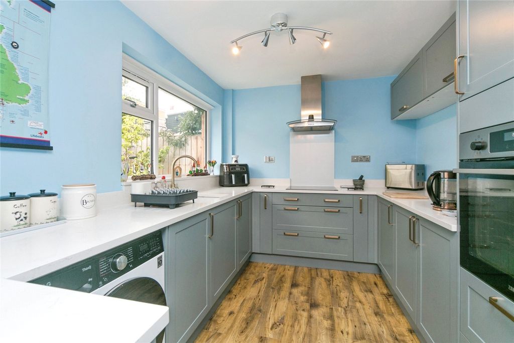 Property photo 3 of 24 Picture No. 21