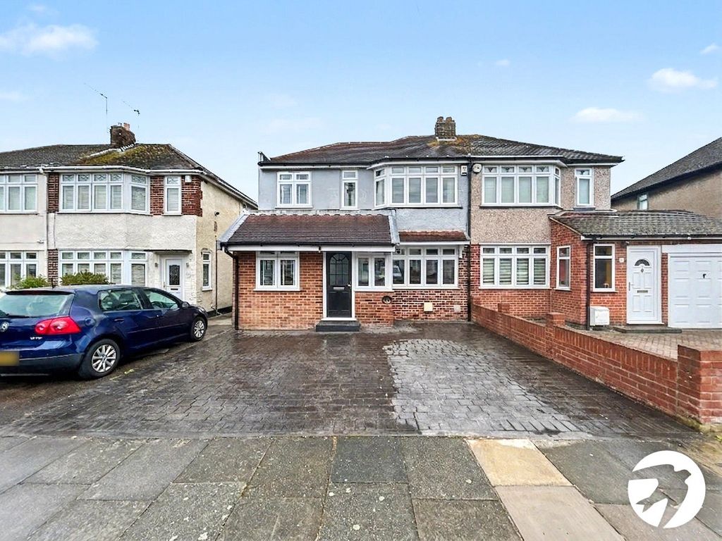 Property photo 1 of 32 Picture No. 02