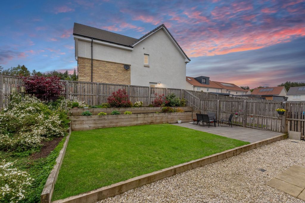 Property photo 2 of 45