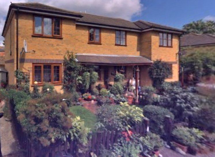 Property photo 1 of 18