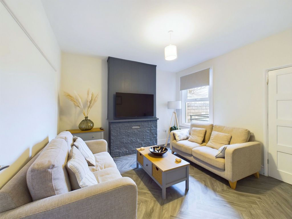 Property photo 2 of 13 Photo 9