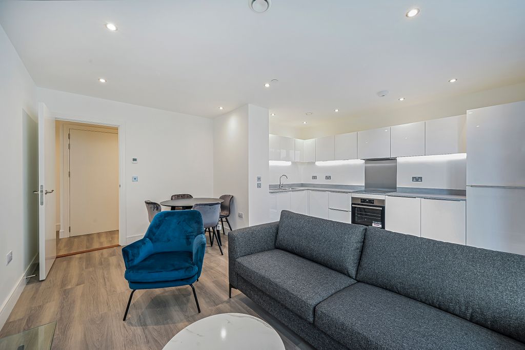 Property photo 1 of 9