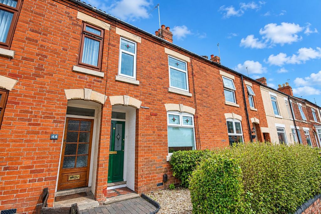 Property photo 1 of 18