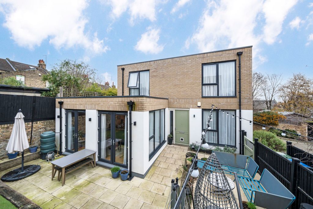 Property photo 1 of 10 Picture No. 13