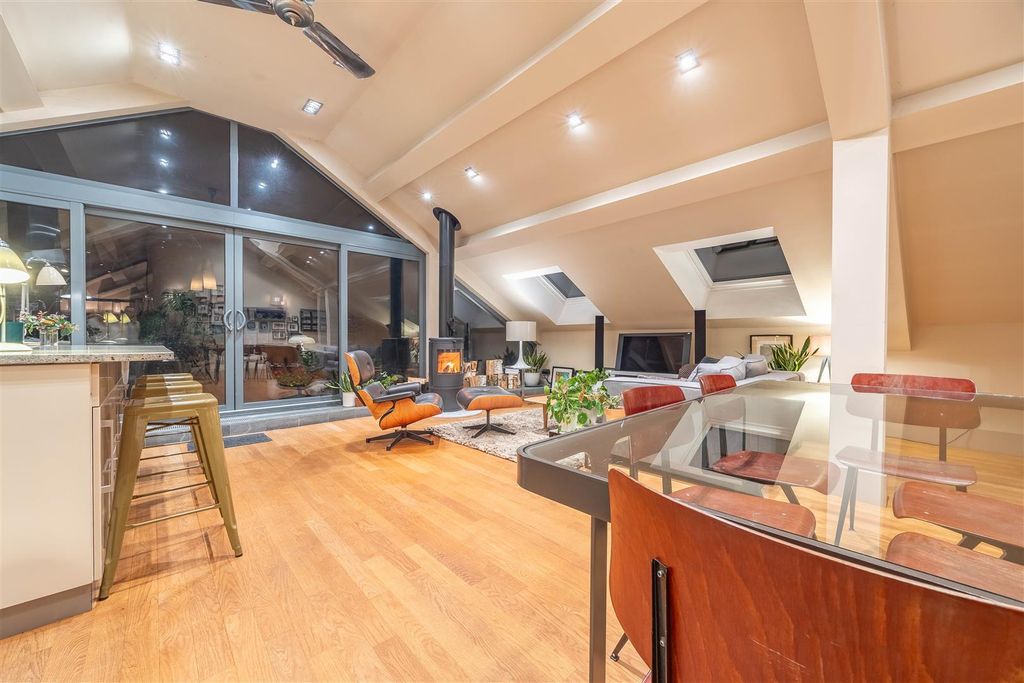 Property photo 3 of 46 Lounge/Kitchen/Diner