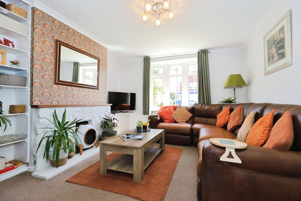 Property photo 2 of 20 Pbox-Img.Jpg