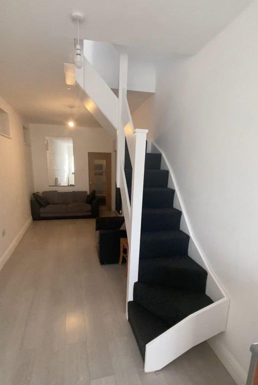 Property photo 1 of 7 Download (28).Png